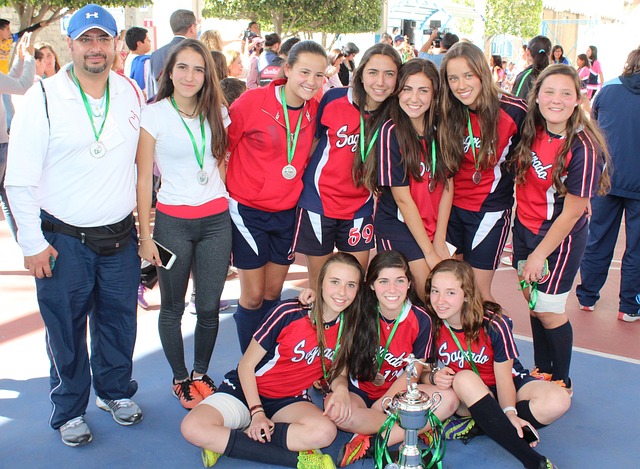 家庭背景及 家庭背景及